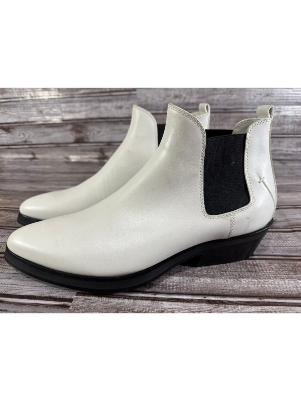 CoSTUME NATIONAL HOMME Chelsea Boots Size 8.5 Color White RARE!